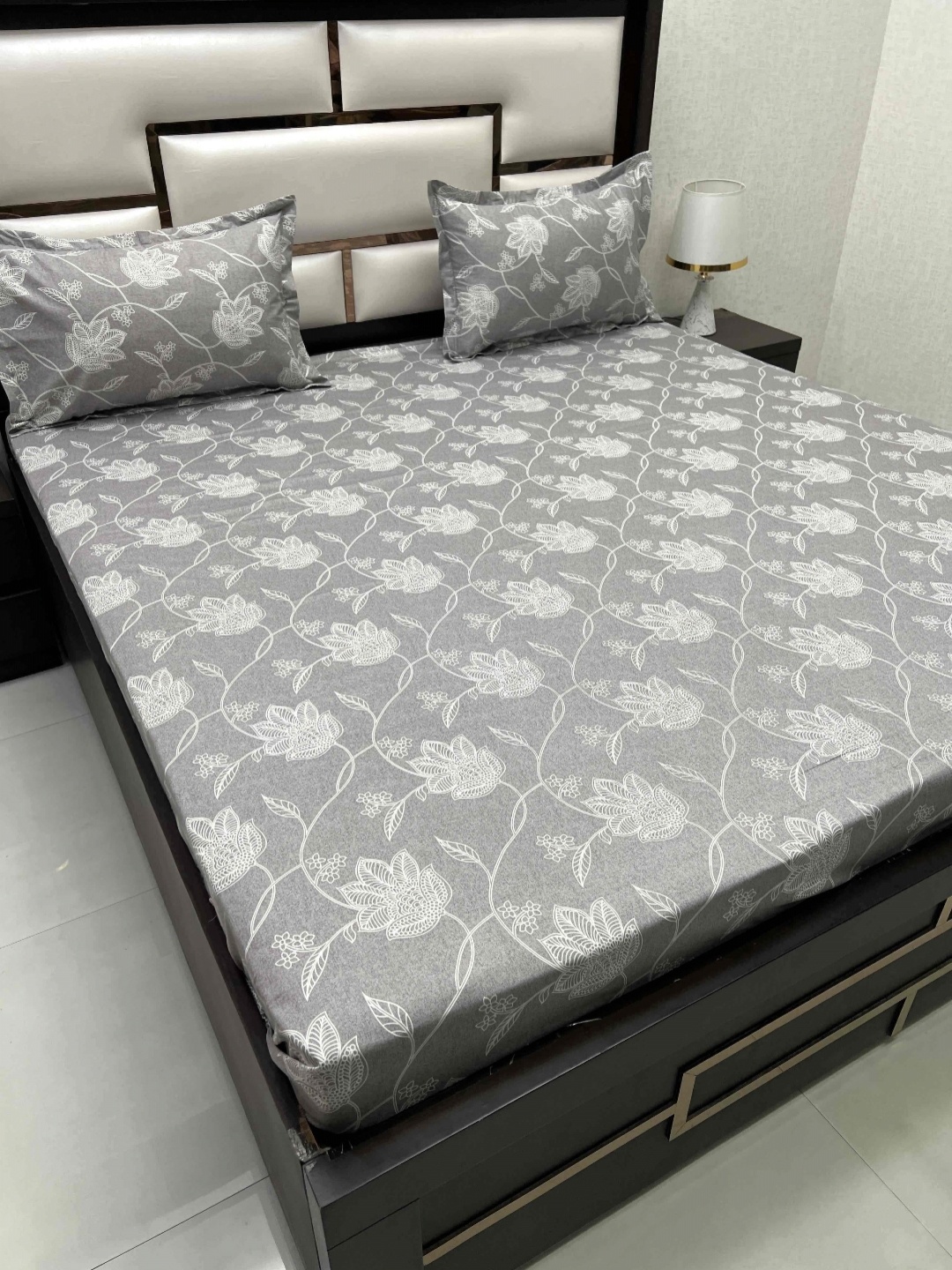 

Pure Decor Grey & White Floral 260 TC Queen Bedsheet with 2 Pillow Covers