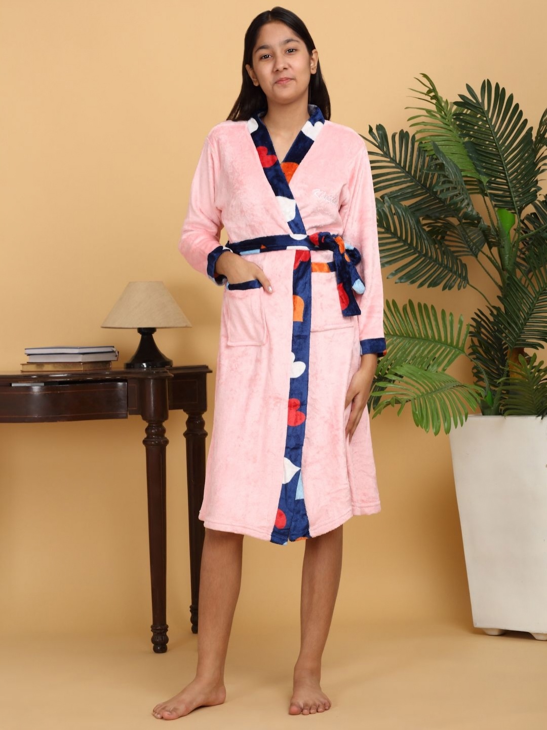 

KLOTTHE Girls Pocket Detailing Woolen Pink Bath Robe With Belt