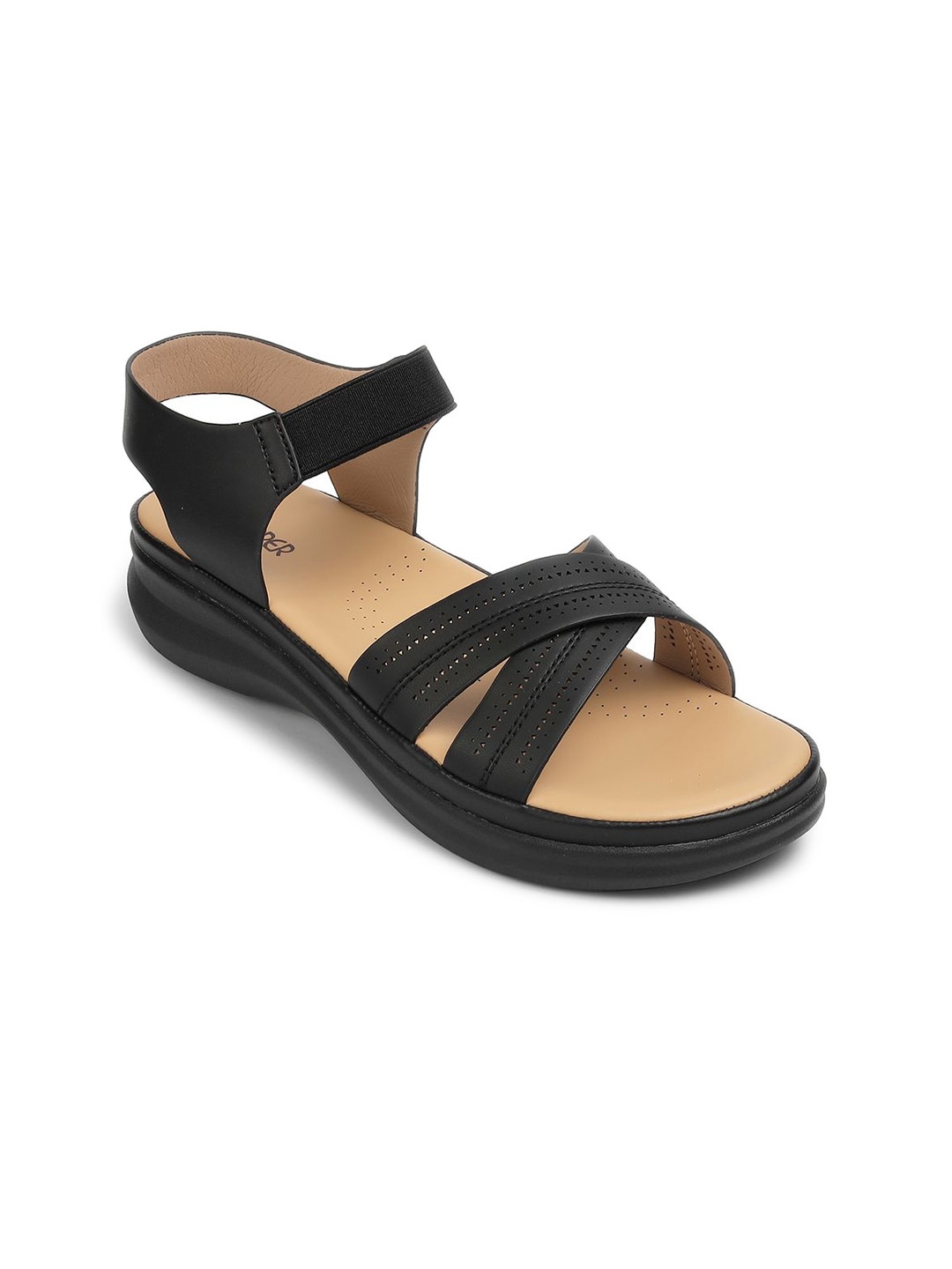 

PEPPER Women Open Toe Flats, Black