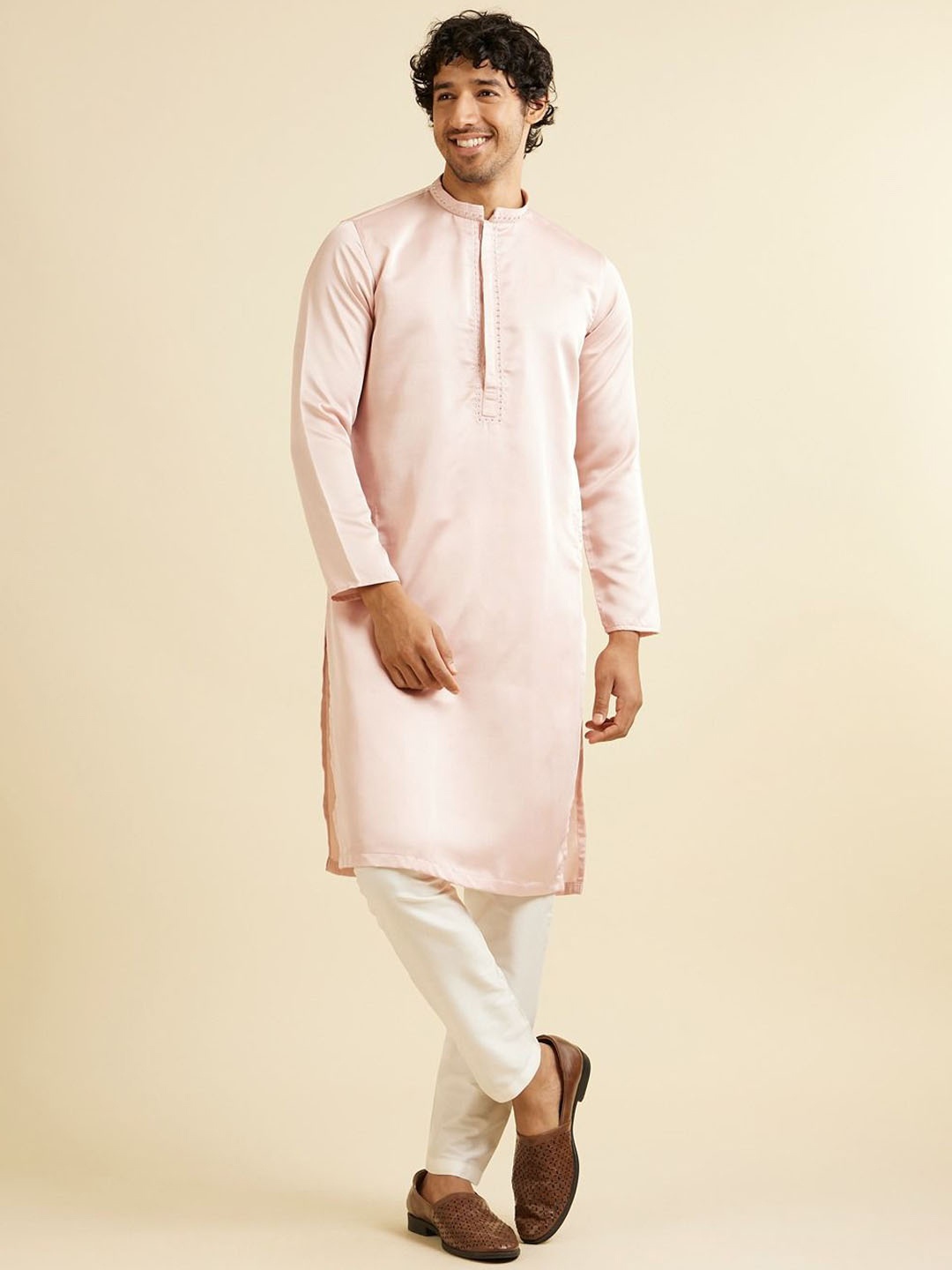 

Manyavar Men Yoke Design Regular Sequinned Kurta with Pyjamas, Pink