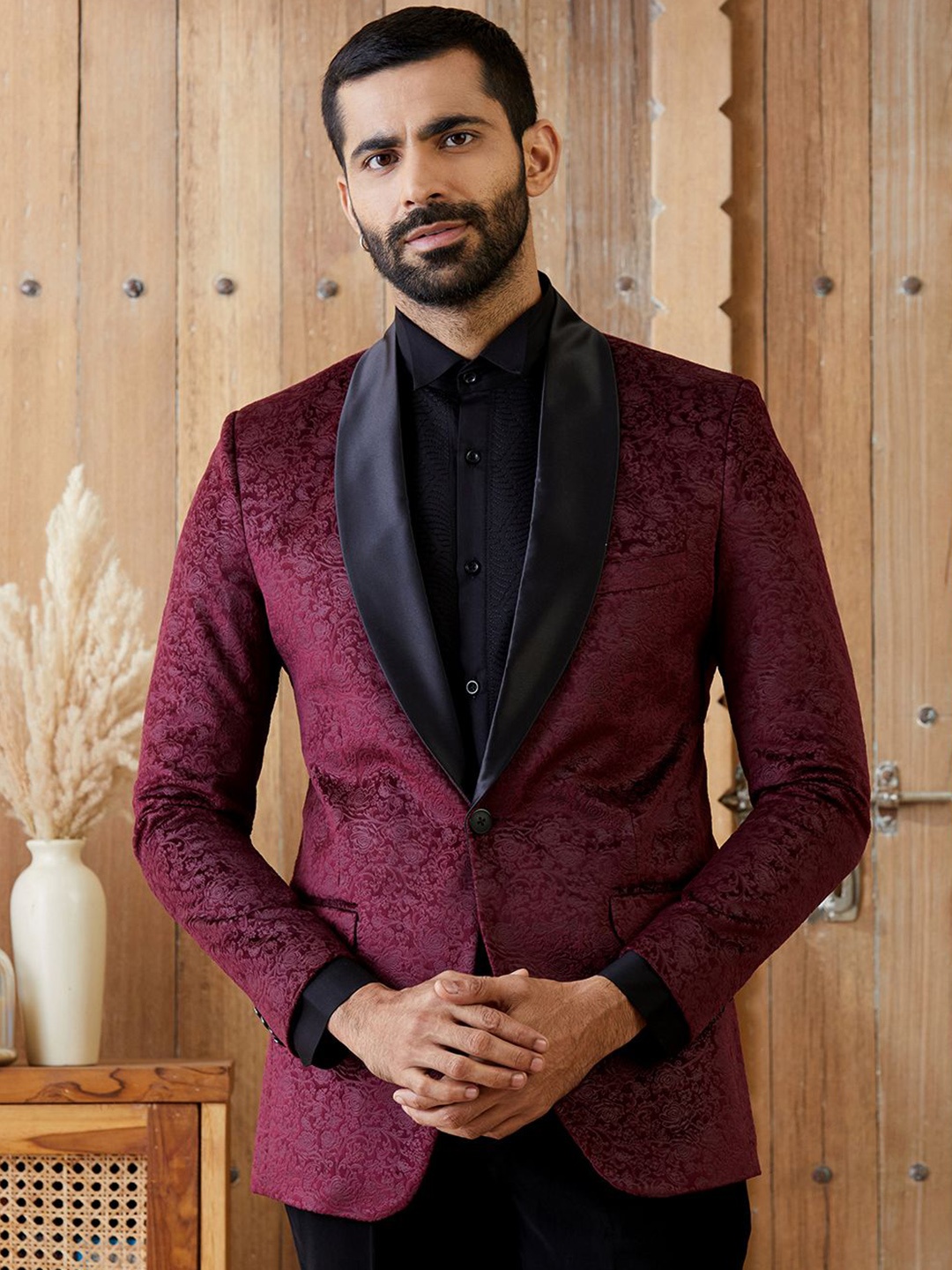 

MR BUTTON Self-Designed Tailored Fit Blazers, Maroon