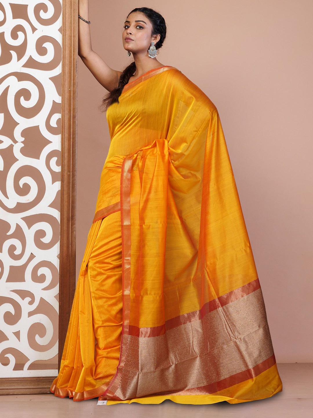 

Unnati Silks Zari Silk Cotton Handloom Maheshwari Saree, Yellow