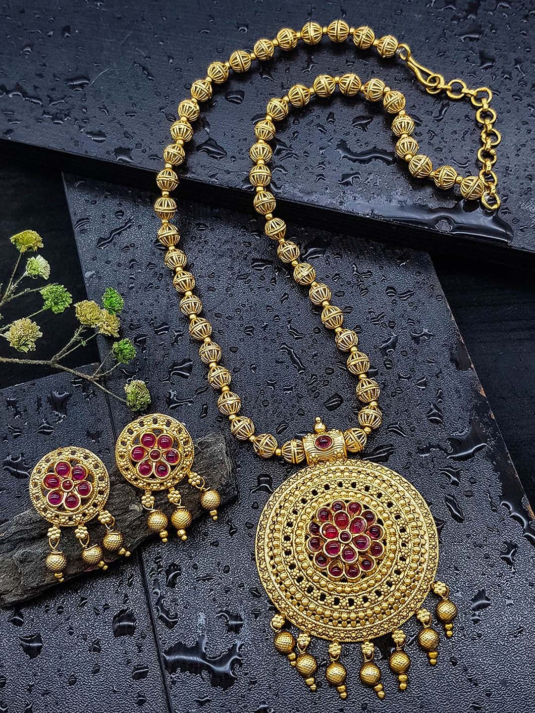 

GRIIHAM Gold-Plated AD-Studded Jewellery Set