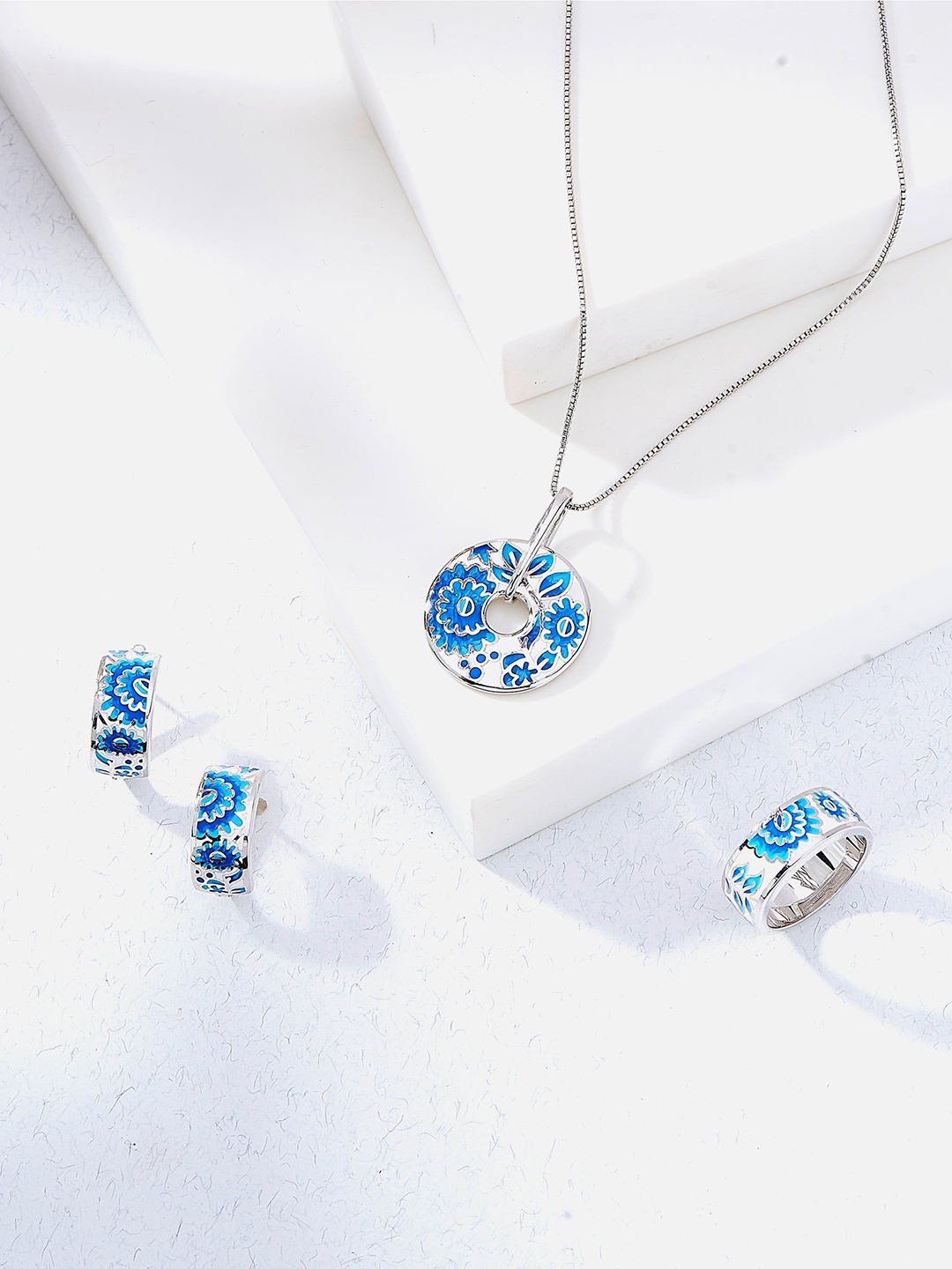 

Nipura 925 Sterling Silver-Plated Contemporary Studs
