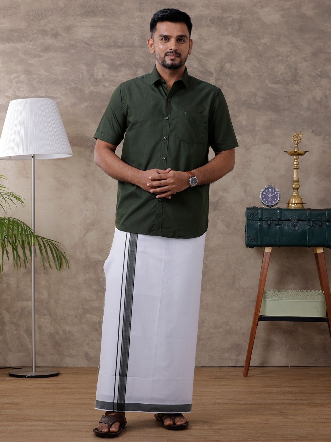 

RAMRAJ Men Regular Shirt with Veshti, Green