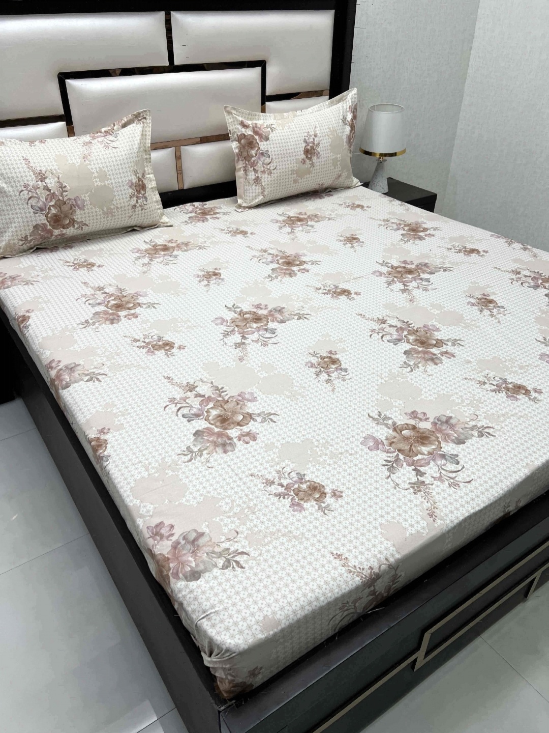 

Pure Decor Brown & Cream-Coloured Floral 300 TC Queen Bedsheet with 2 Pillow Covers