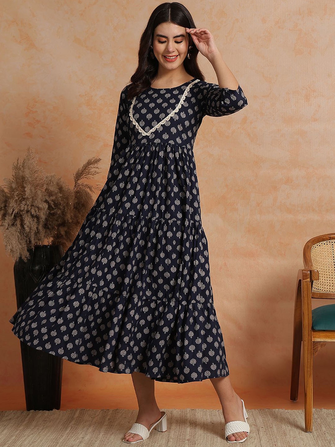 

NISHABD Women Floral Printed Anarkali Kurta, Navy blue