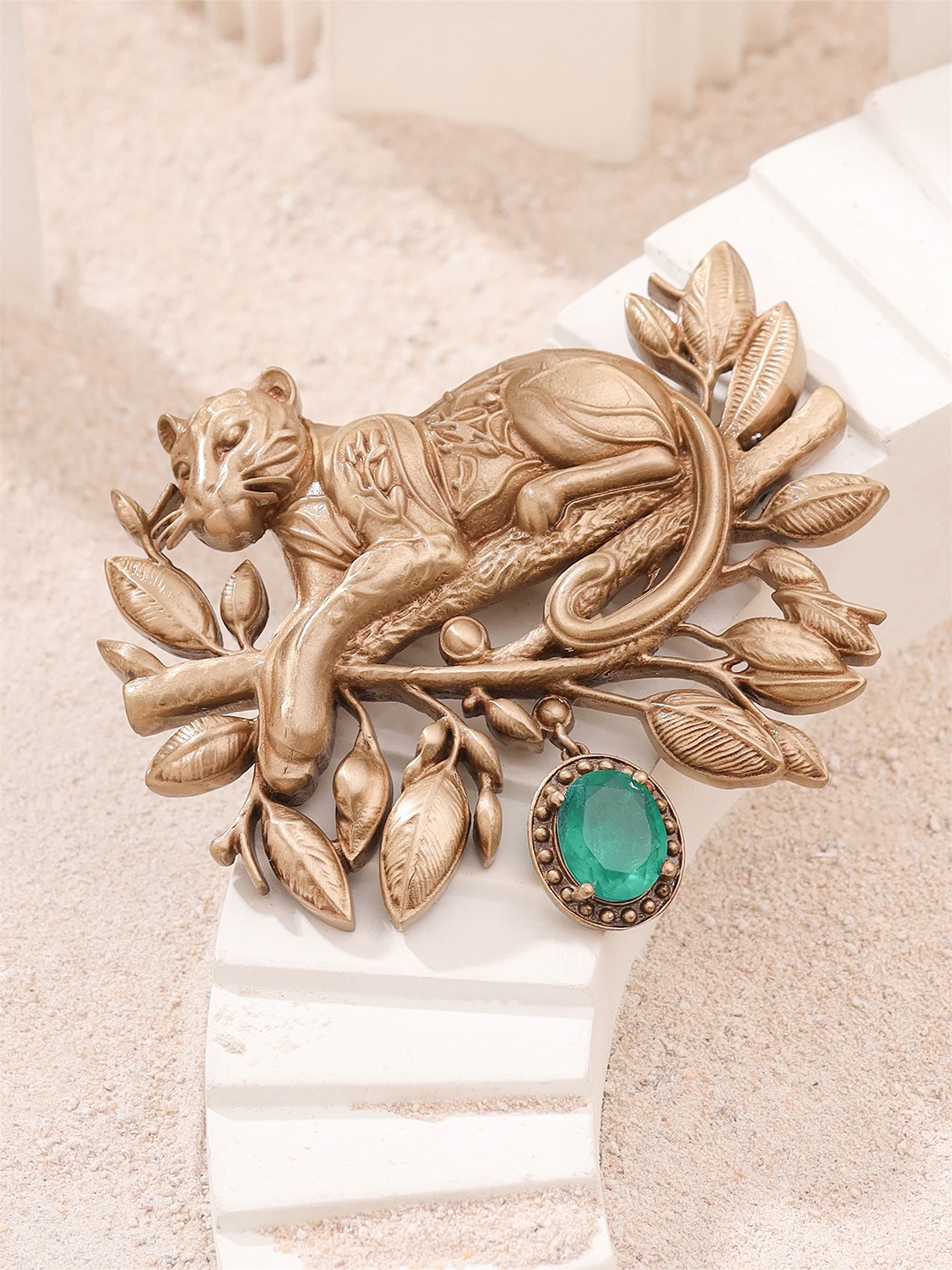 

COSA NOSTRAA Men Brooch, Metallic