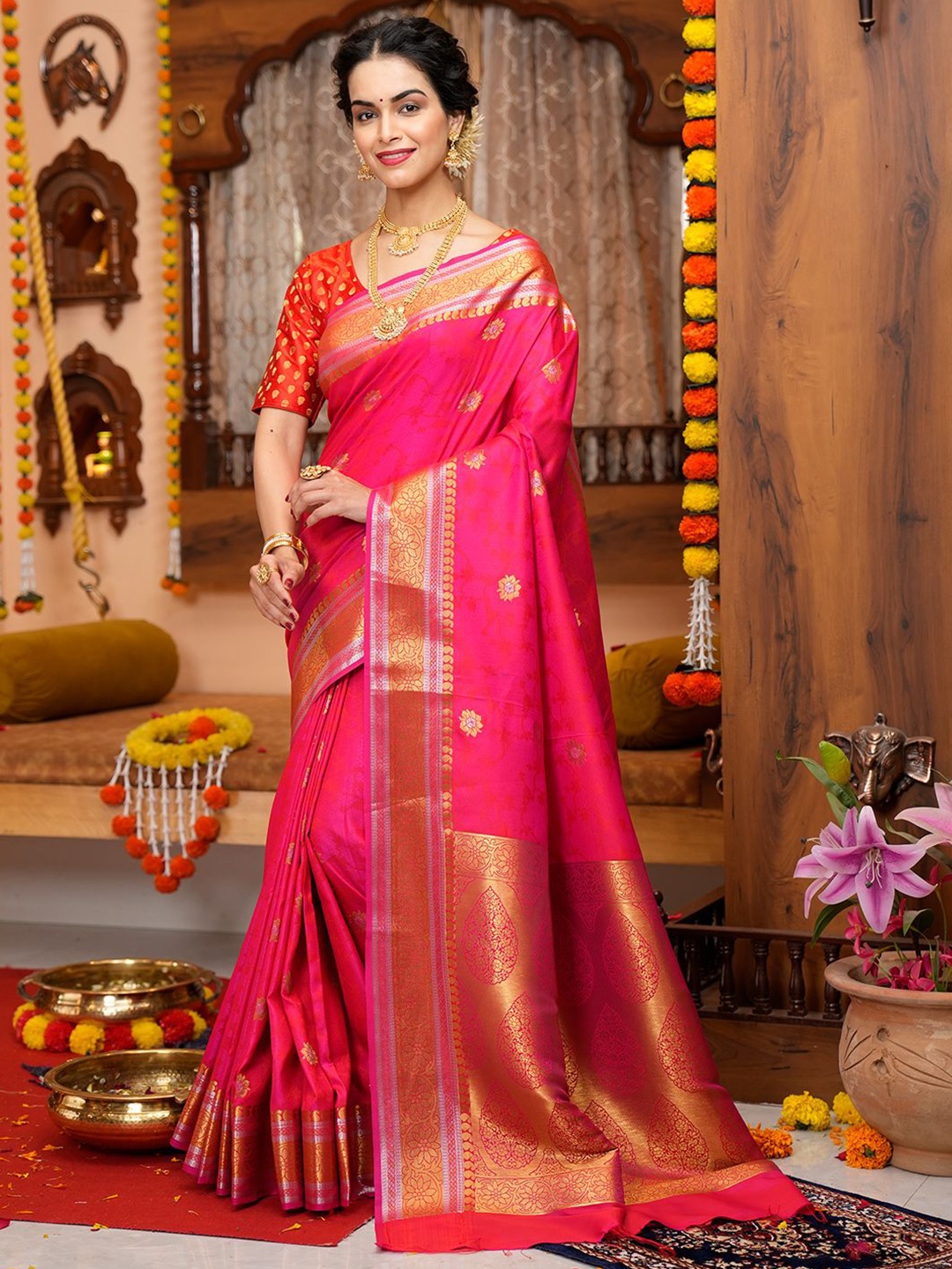 

DEVATITHI Woven Design Zari Silk Blend Kanjeevaram Saree, Pink
