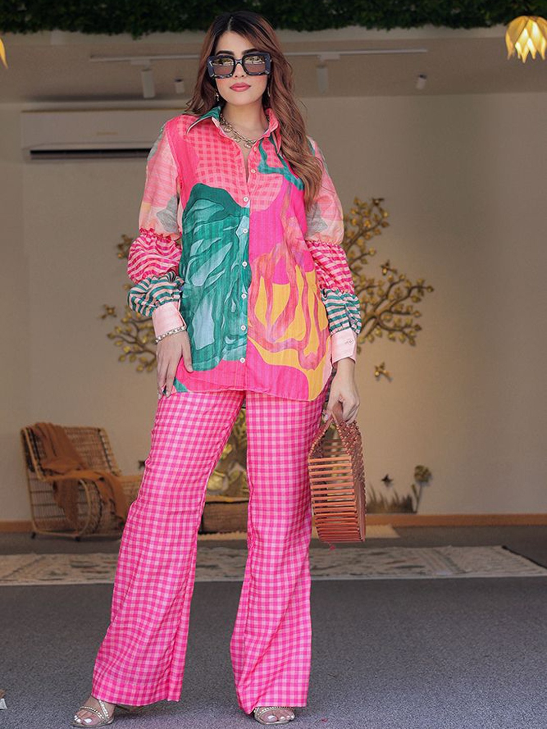 

LABEL ADITI HUNDIA Printed Shirt Collar Shirt & Trousers Co-Ords, Pink