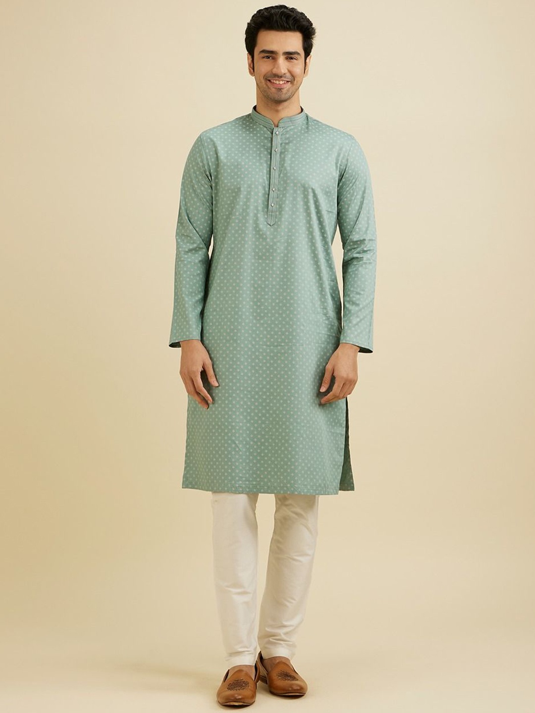 

Manyavar Men Regular Pure Cotton Kurta with Pyjamas, Green