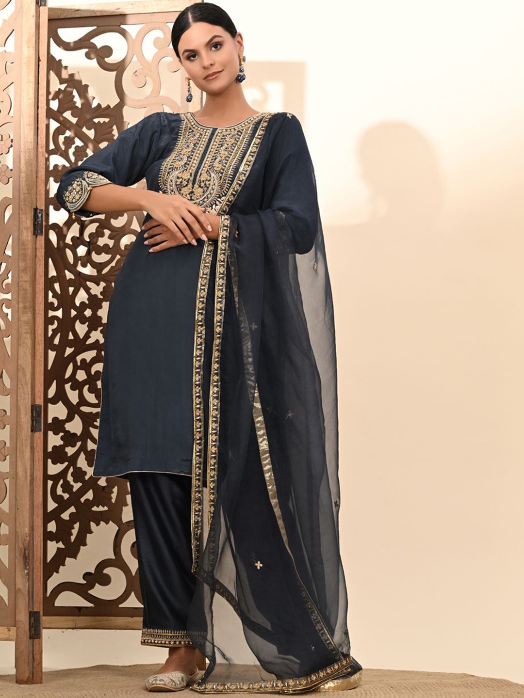 

ZARIKALI Women Ethnic Motifs Yoke Design Regular Beads and Stones Raw Silk Kurta with Trousers & With Dupatta, Charcoal