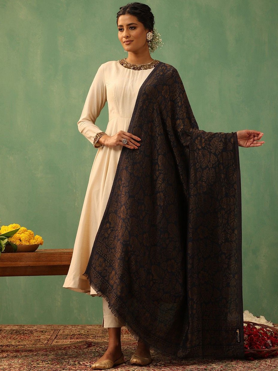 

DUSALA INDIA Women Shawl, Navy blue