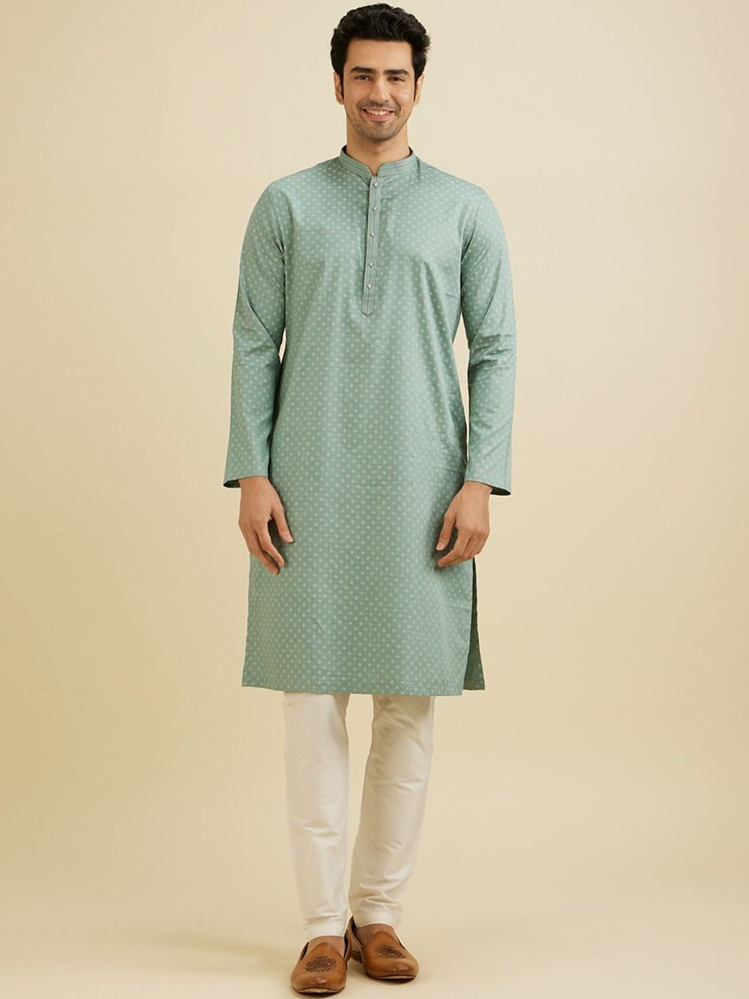 

Manyavar Men Regular Pure Cotton Kurta with Pyjamas, Green