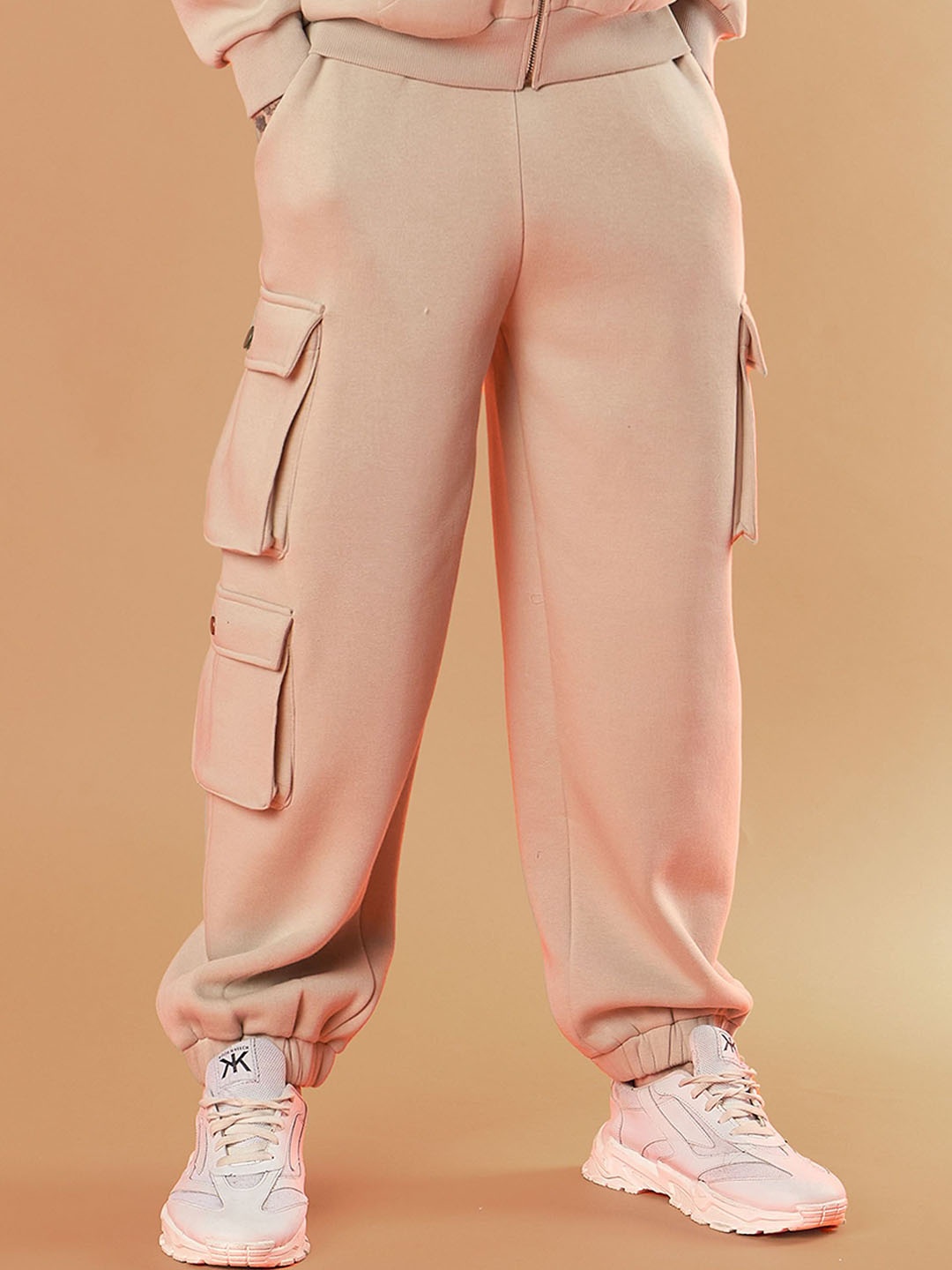 

MASCLN SASSAFRAS Men Utility Pockets Oversized Joggers, Taupe