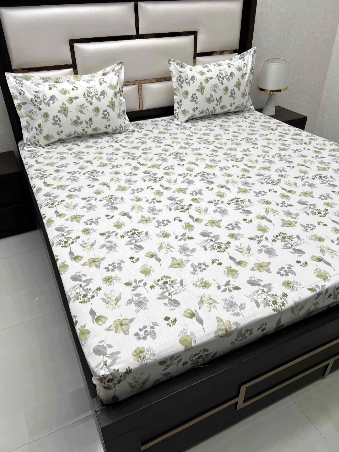 

Pure Decor White & Grey Floral Queen Bedsheet with 2 Pillow Covers