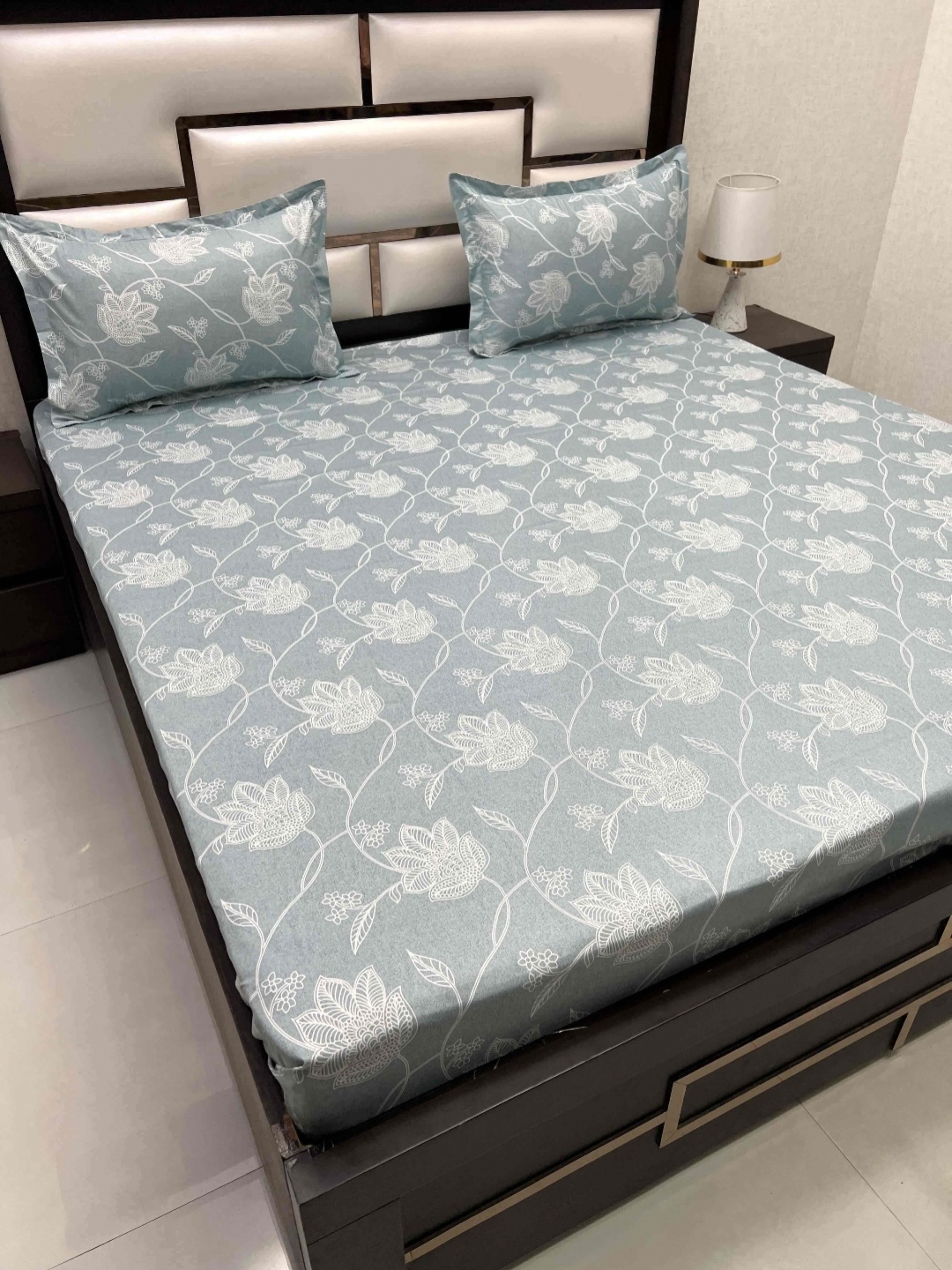 

Pure Decor Blue & Grey Floral Queen Bedsheet with 2 Pillow Covers