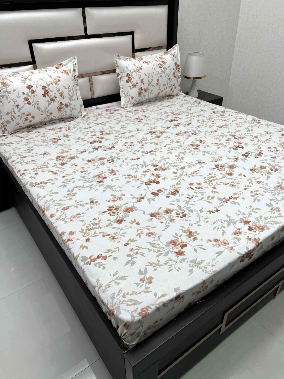 

Pure Decor White & Grey Floral 330 TC Queen Bedsheet with 2 Pillow Covers