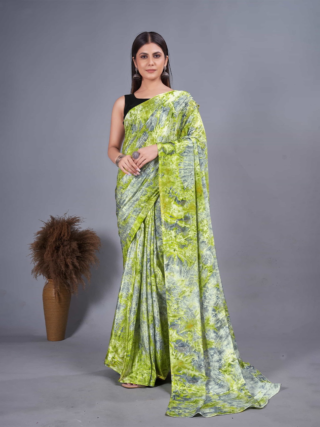

KALINI Pure Chiffon Abstract Printed Ready to Wear Jamdani Saree, Green
