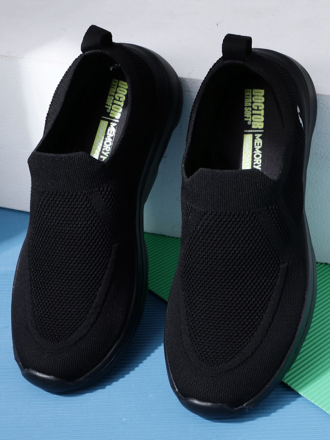 

DOCTOR EXTRA SOFT Men Running Non-Marking Shoes, Black