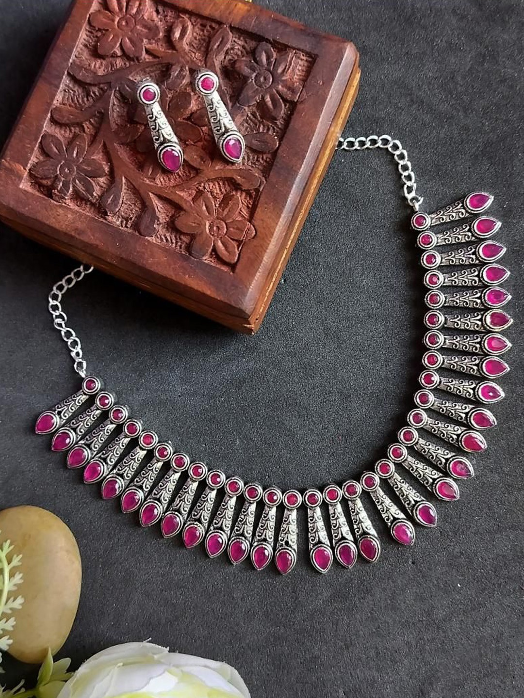 

Efulgenz Oxidized Rhodium-Plated Stone-Studded Jewellery Set, Silver