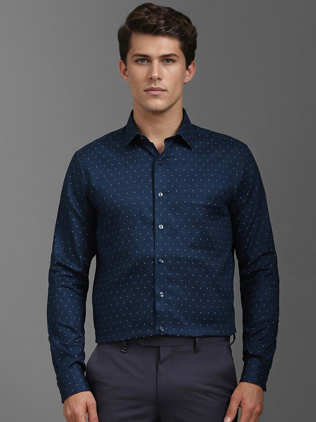 

Louis Philippe Men Slim Fit Opaque Printed Formal Shirt, Navy blue