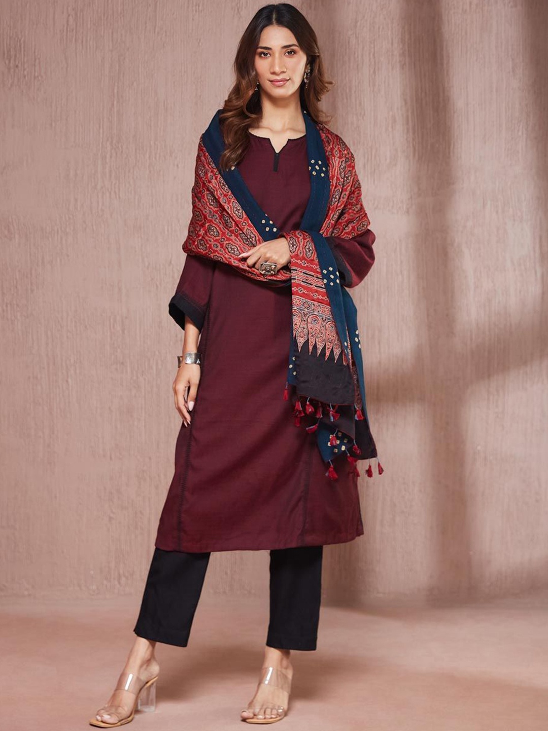 

Fabindia Ethnic Motifs Ajrakh Printed Tasselled Shawl, Red