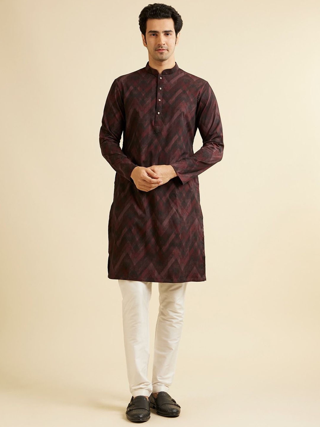 

Manyavar Men Printed Kurta, Maroon