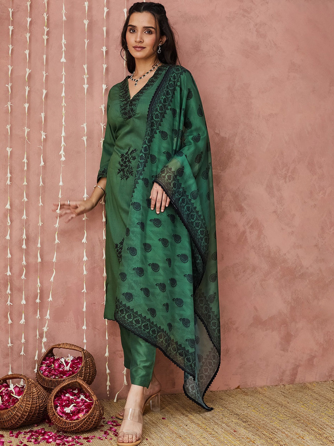 

SANSKAR Women Ethnic Motifs Embroidered Regular Beads and Stones Kurta with Trousers & With Dupatta, Green