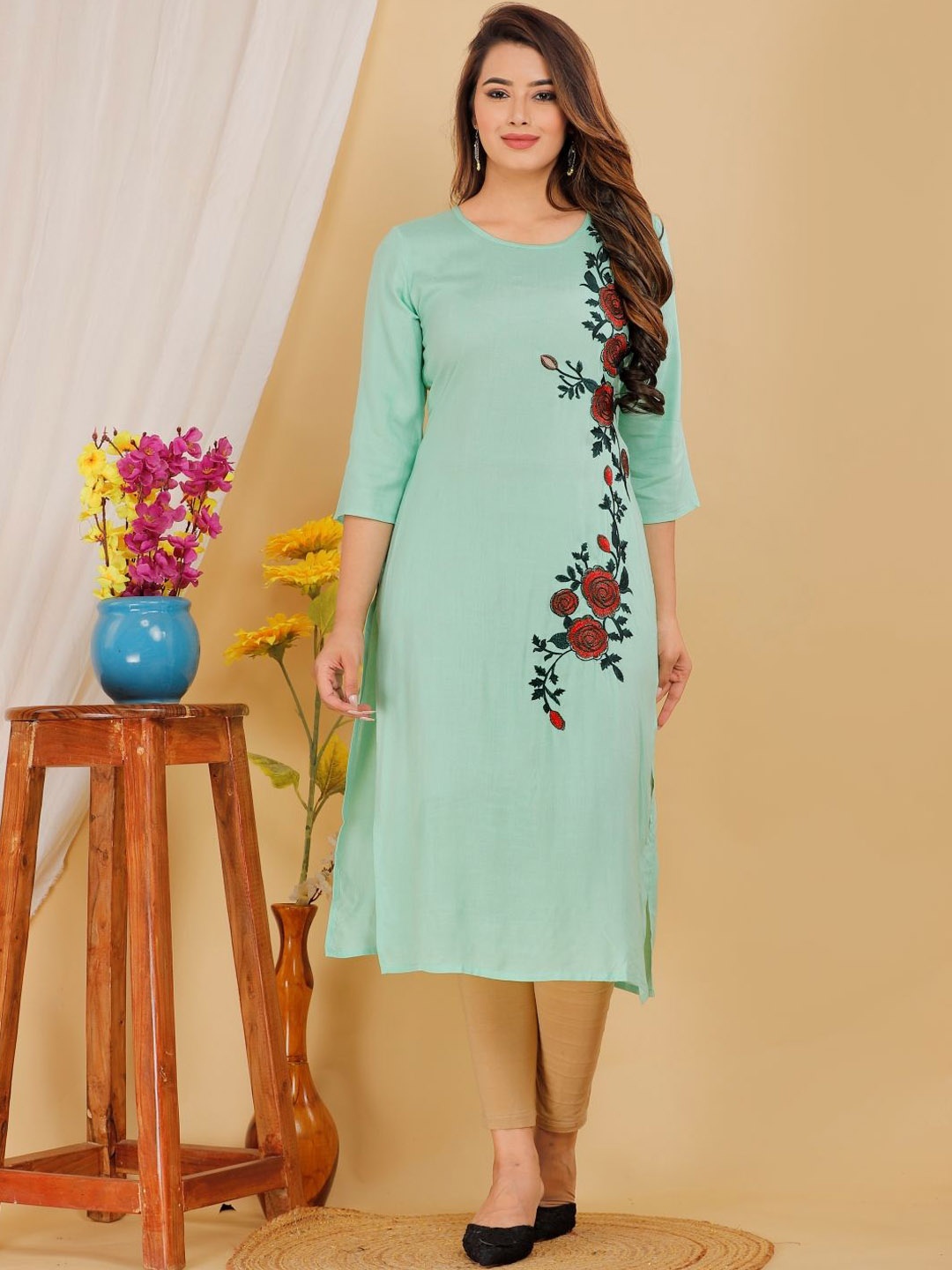 

Mehsoos Women Printed Thread Work Kurta, Green