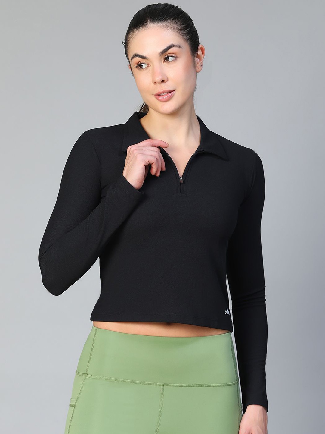 

ATHLISIS Crop Top, Black