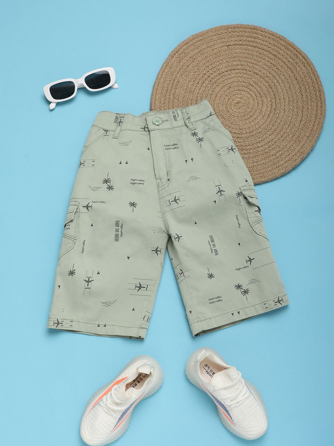 

V-Mart Boys Printed Shorts, Green