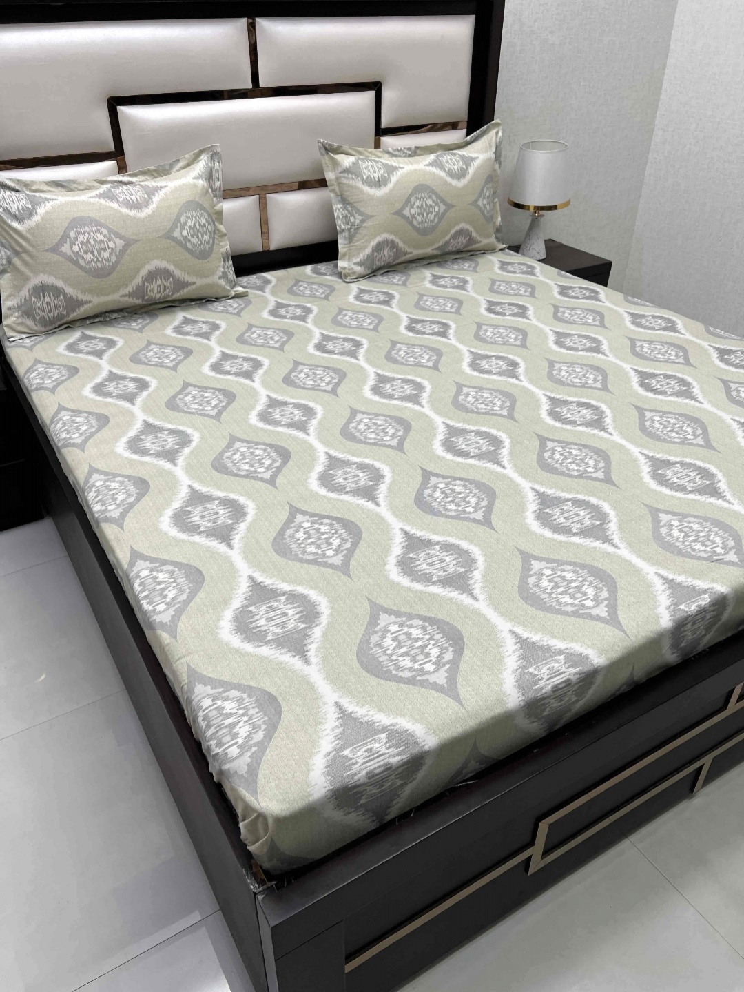 

Pure Decor Green & Grey Ethnic Motifs 260 TC Queen Bedsheet with 2 Pillow Covers