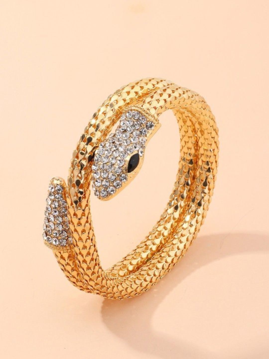 

DressBerry Women Gold-Plated Wraparound Bracelet