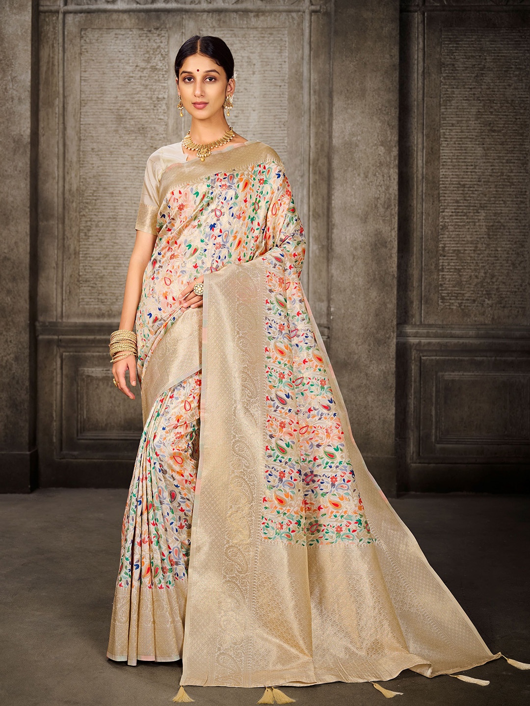 

HEER FASHION Woven Design Zari Art Silk Banarasi Saree, White