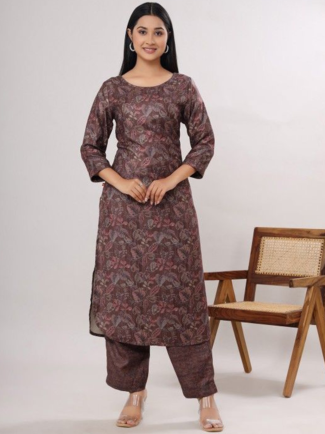 

Chandbaali Floral Printed Pure Woollen Straight Kurta With Palazzo, Brown