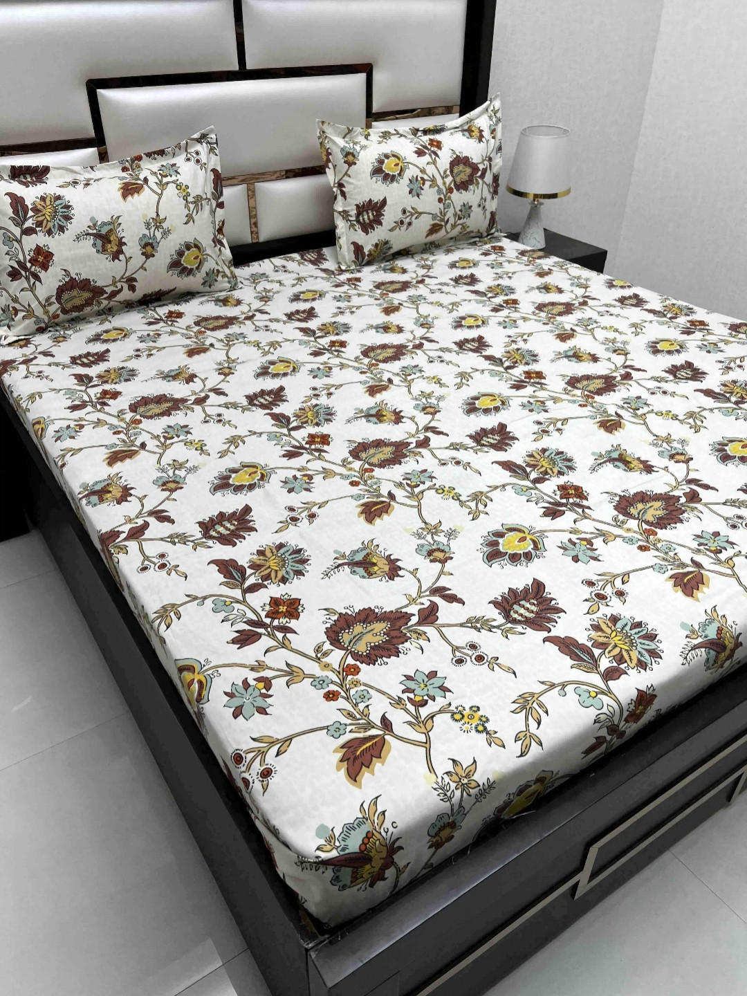 

Pure Decor Queen Size Double Bedsheet With 2 Pillow Covers 2.28m X 2.54m, White