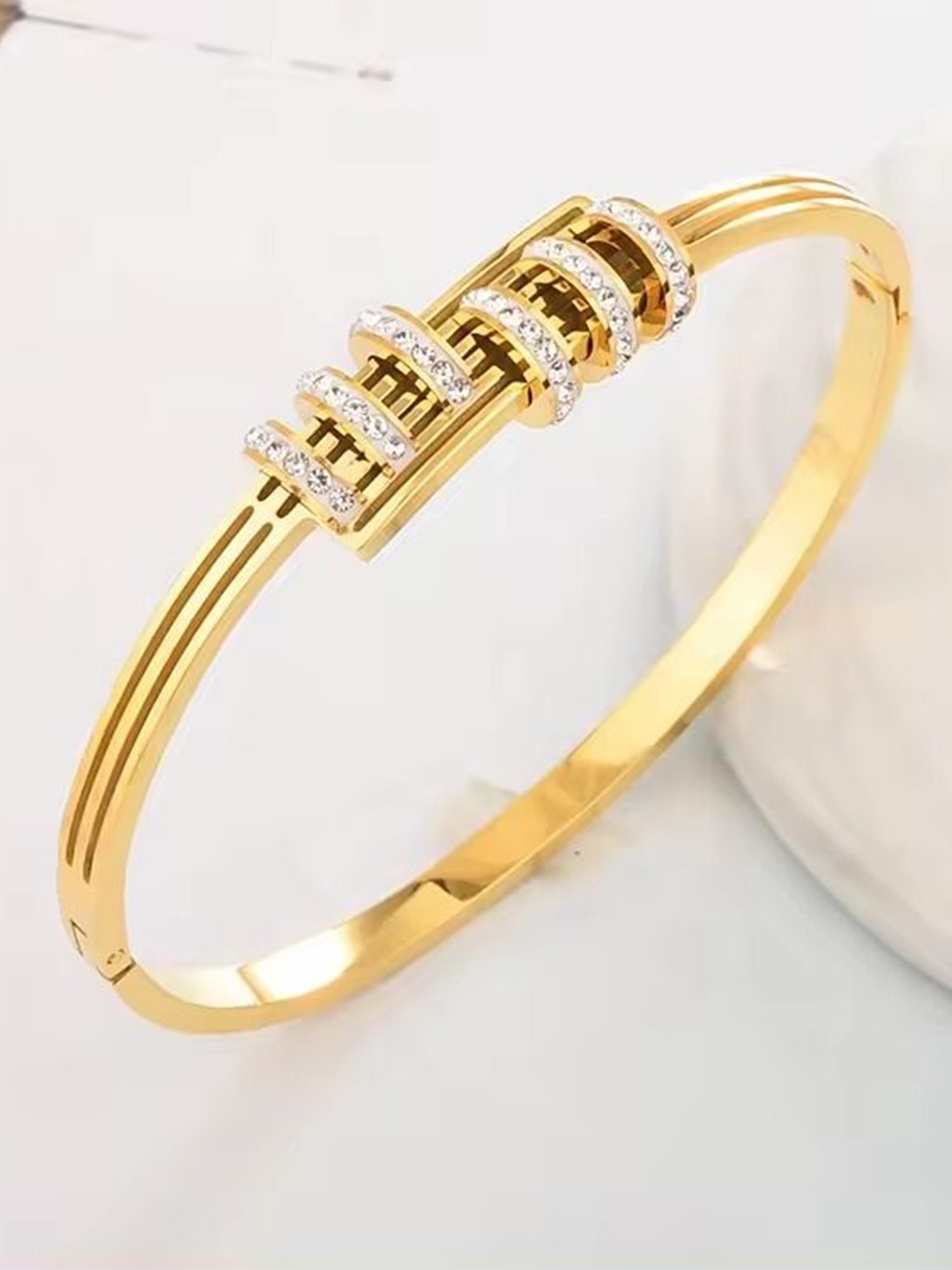 

DIVASTRI Women Antique Gold-Plated Kada Bracelet