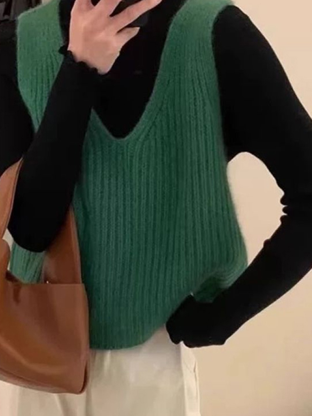 

StyleCast Women V-Neck Sleeveless Pullover Sweater Vest, Green