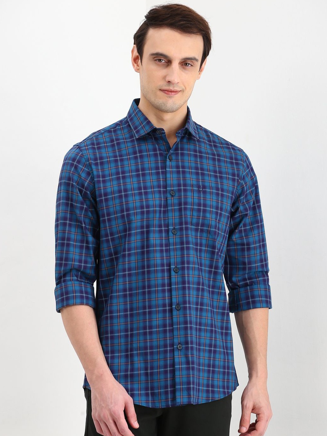 

Allen Solly Men Slim Fit Opaque Checked Casual Shirt, Blue