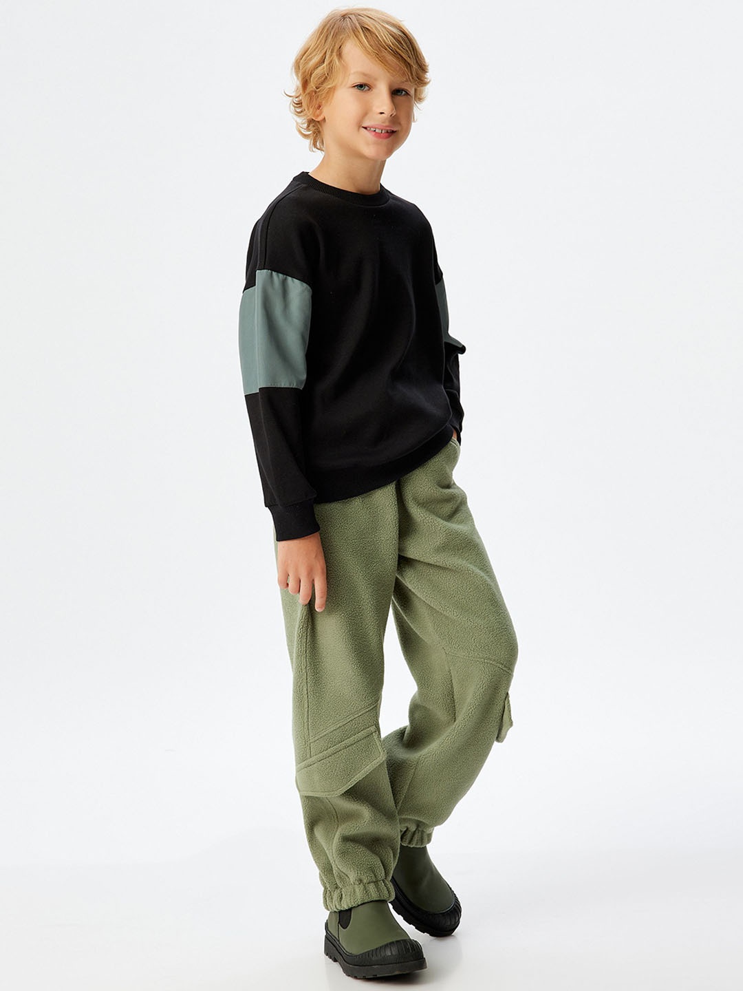 

Koton Boys Mid-Rise Joggers Track Pants, Green