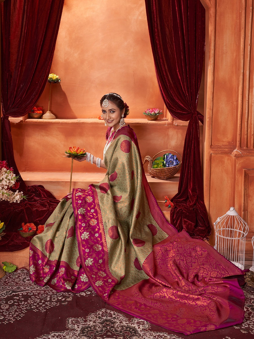 

Areca Designer Woven Design Zari Pure Silk Banarasi Saree, Pink