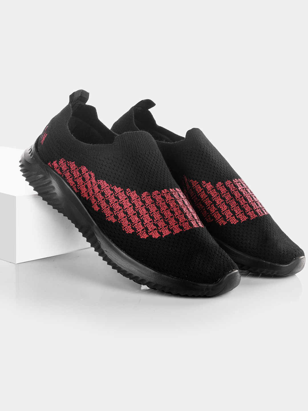 

LA MARCA Men Woven Design Leather Slip-On Sneakers, Black