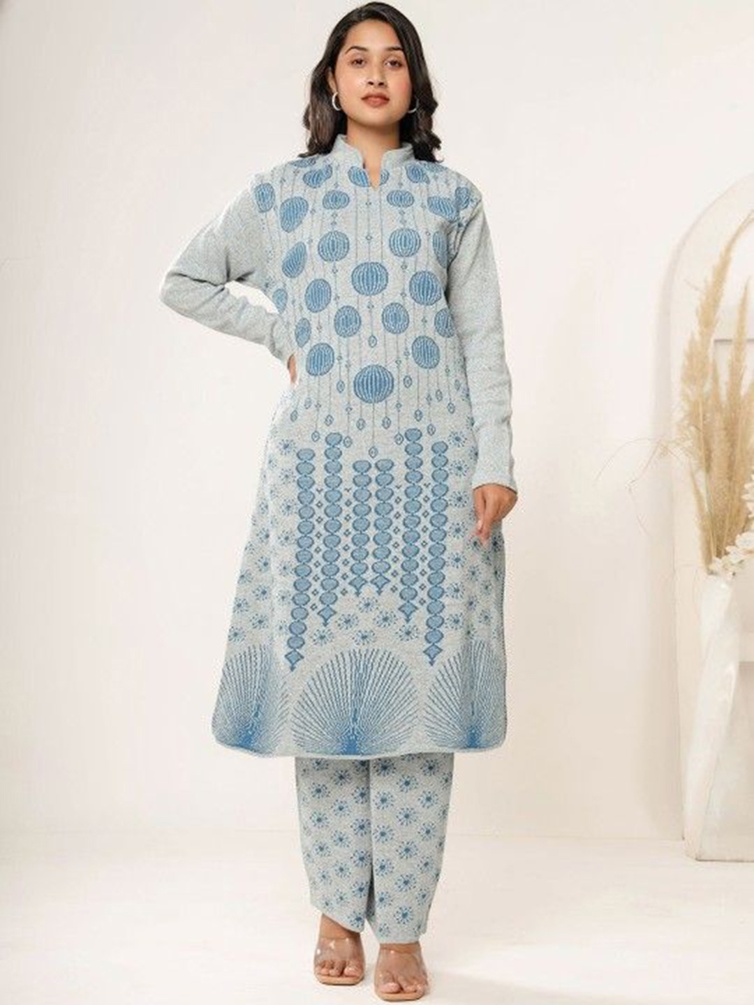 

Chandbaali Geometric Self Design Pure Wool Kurta With Salwar, Blue