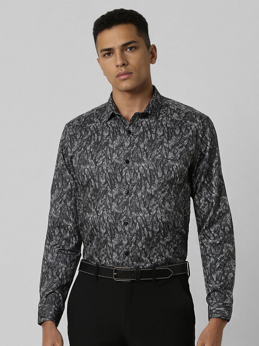 

V Dot Men Slim Fit Floral Opaque Printed Party Shirt, Charcoal