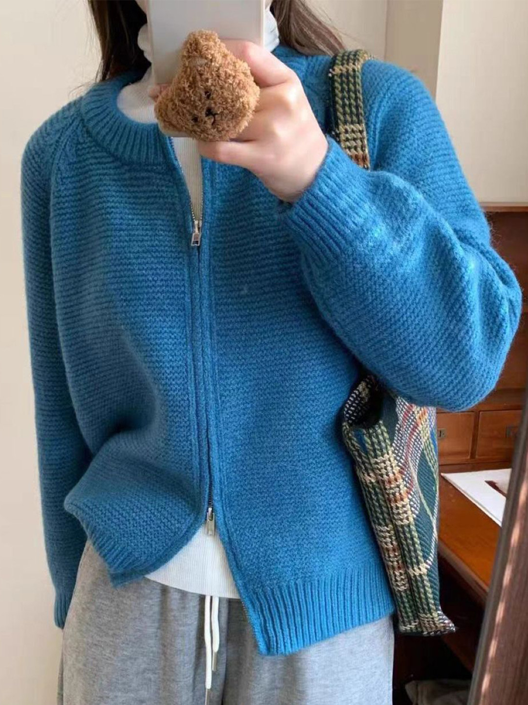

StyleCast Women Round Neck Long Sleeves Front-Open Sweater, Blue
