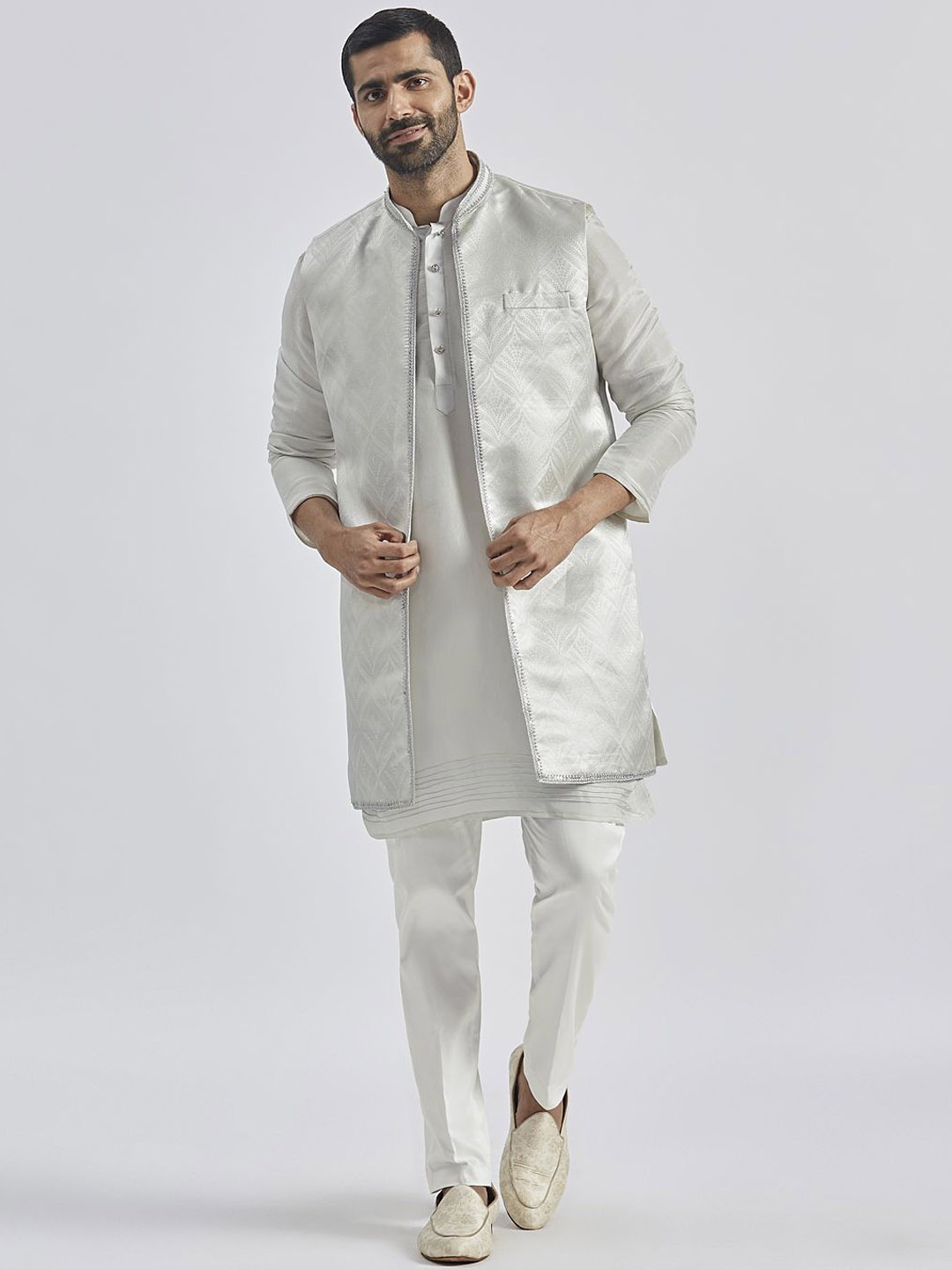

VASTRAMAY Mandarin Collar Long Sleeves Regular Kurta With Trouser With Jacket, Silver