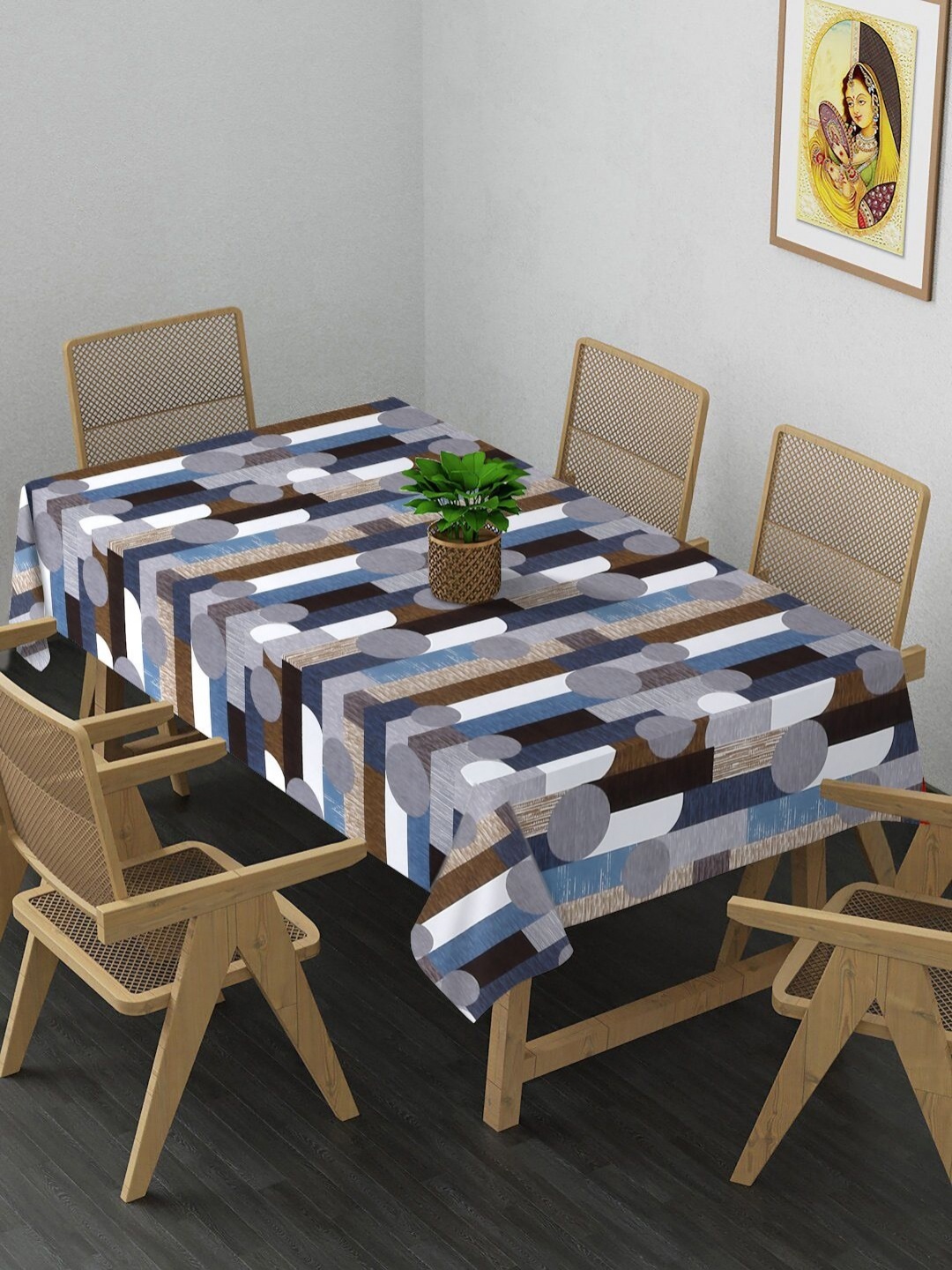 

Arrabi Grey & White Printed 6-Seater Table Cover