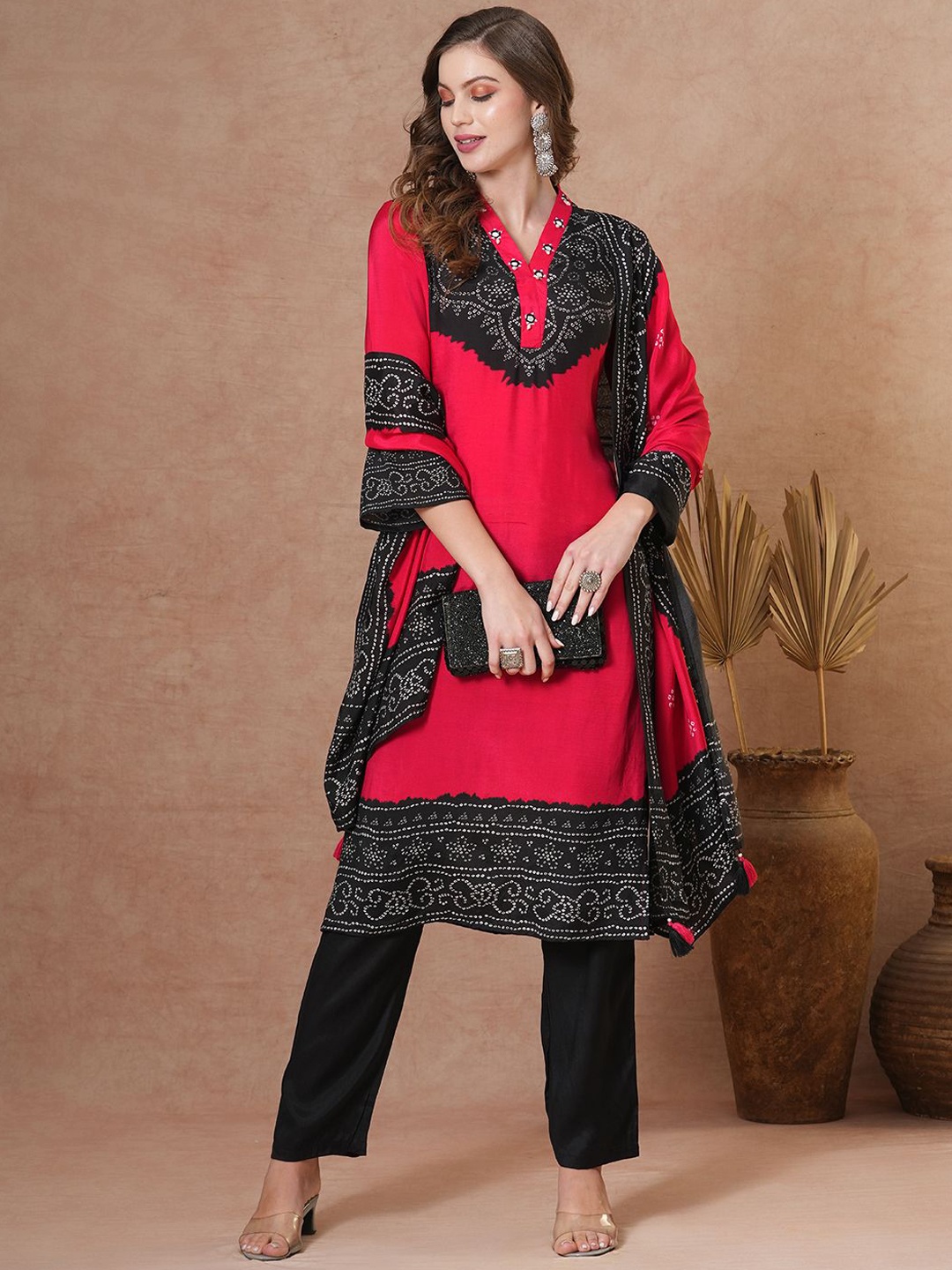 

FASHOR Floral Printed Thread Work Kurta with Trouser & Dupatta, Red