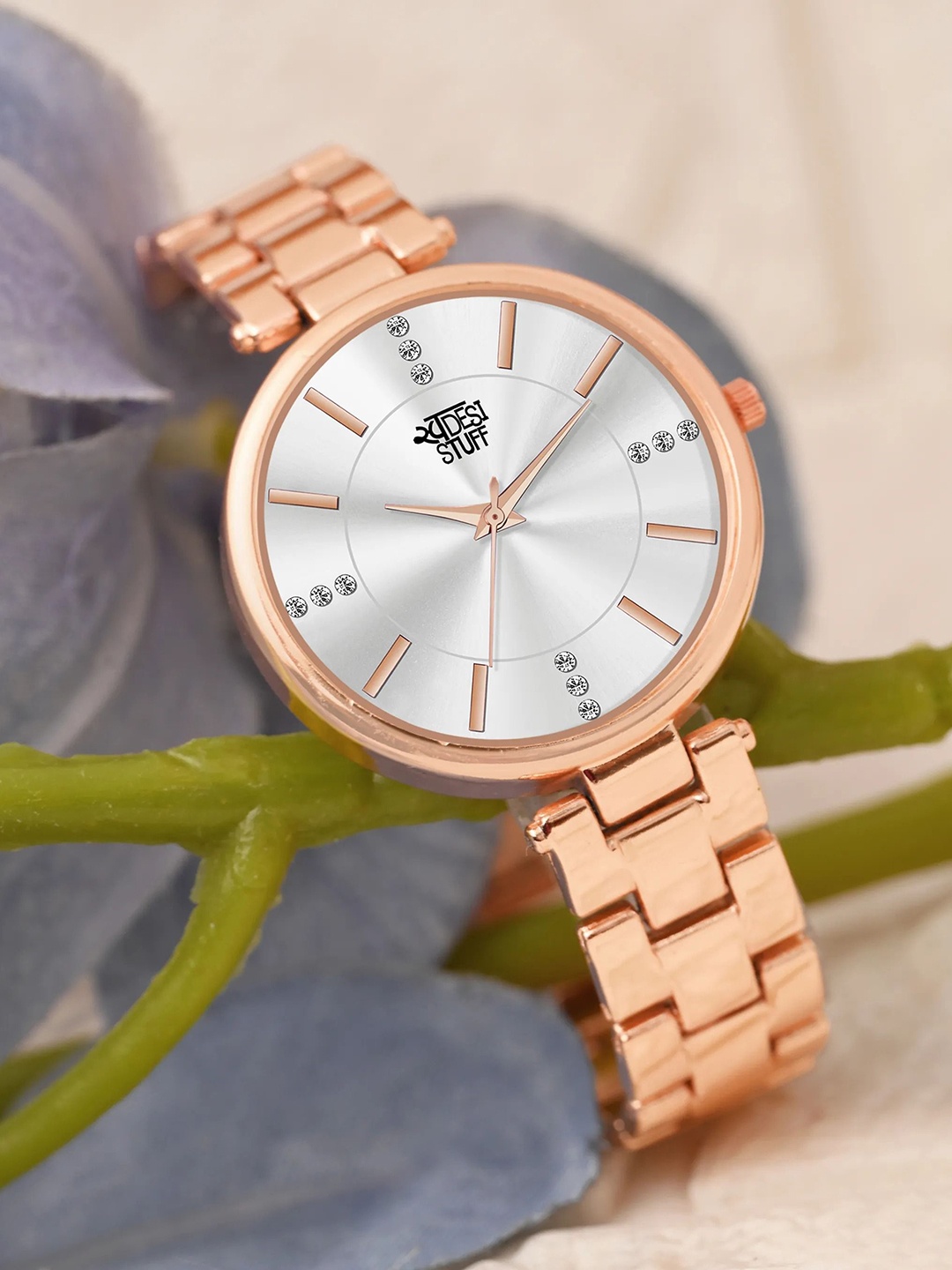 

SWADESI STUFF Women Dial & Straps Analogue Watch SDS 153 SILVER